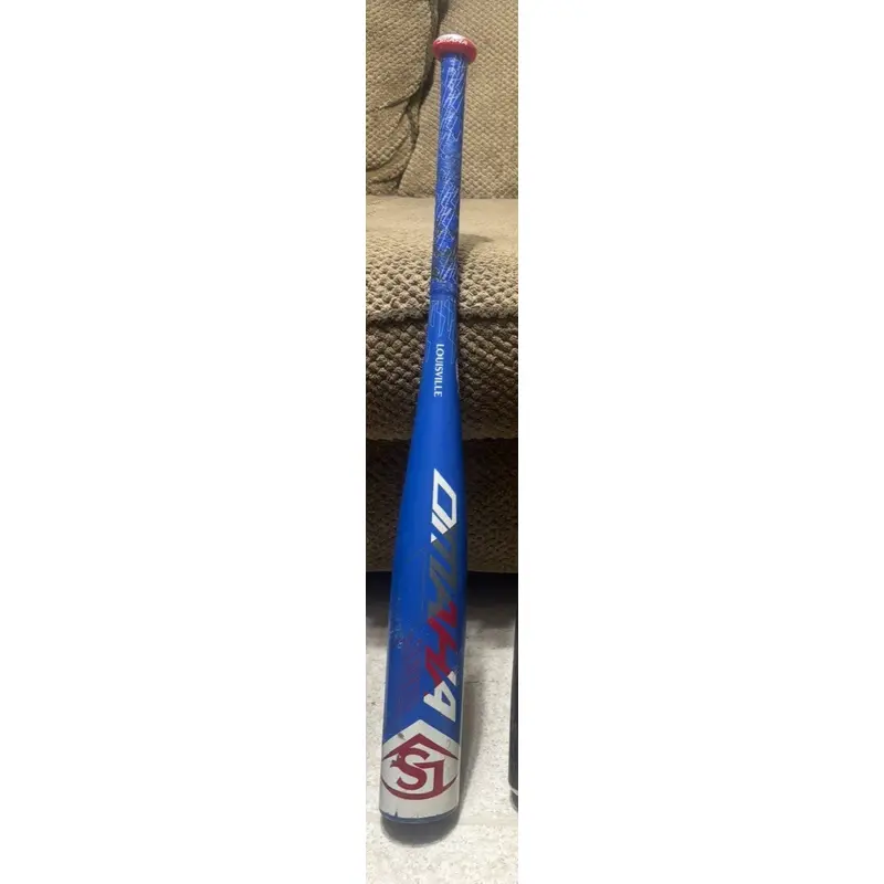 Louisville Slugger Bat (-10) 18 oz 28" (Used)