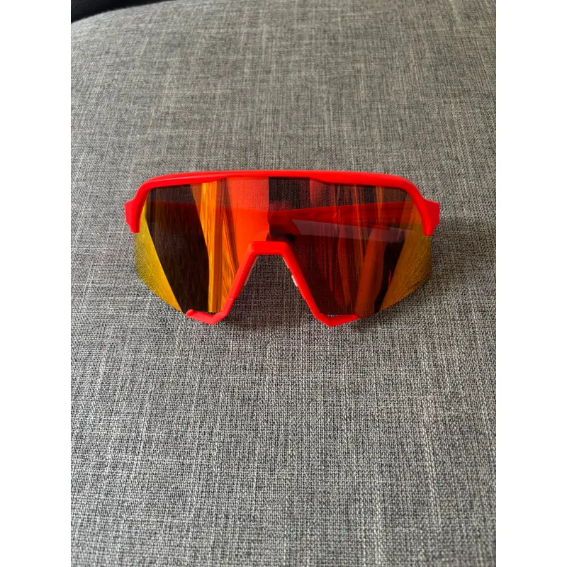 New 100% Sunglasses S3 - Soft Tact Neon Orange
HiPER Red Multilayer Mirror Lens