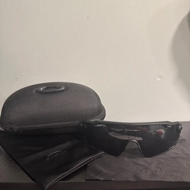 Oakley Radar black on Black sunglasses