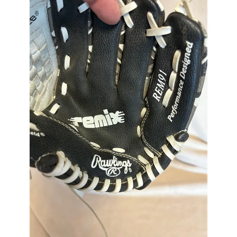 Right Hand Throw Rawlings Remix Baseball Glove 8" (Used)