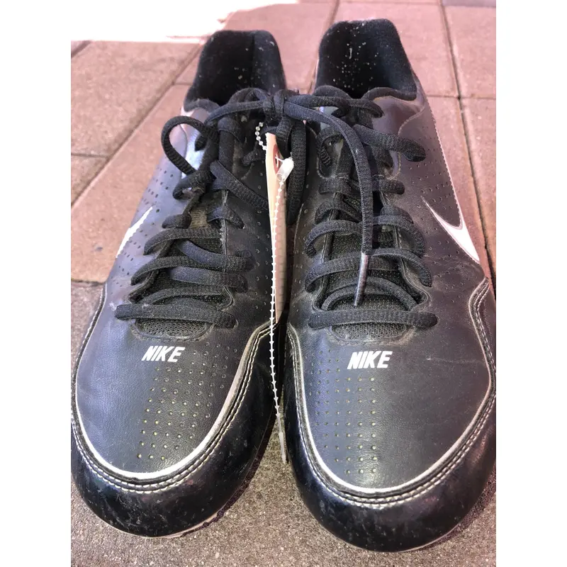 Used Men's 8.0 (W 9.0) Molded Nike Footwear