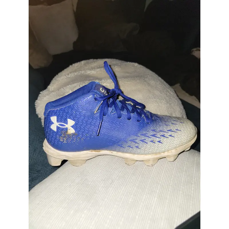 Blue Kid's 6Y (Big Kids / Youth) Youth Under Armour High Top Molded Cleats (Used)