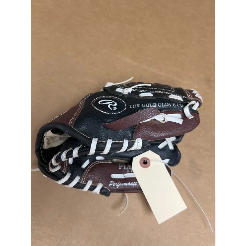 Rawlings Player series Right Hand Throw Baseball Glove 9"