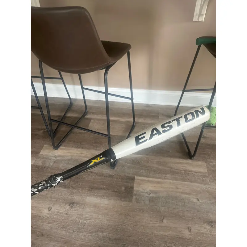 Easton XL1 Composite Bat (-3)  29 oz 32" (Used)