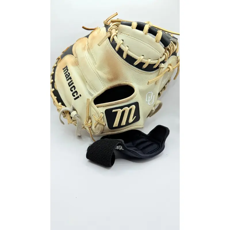 Oklahoma University Player Issued Catchers Mitt Marucci Capitol Gamer