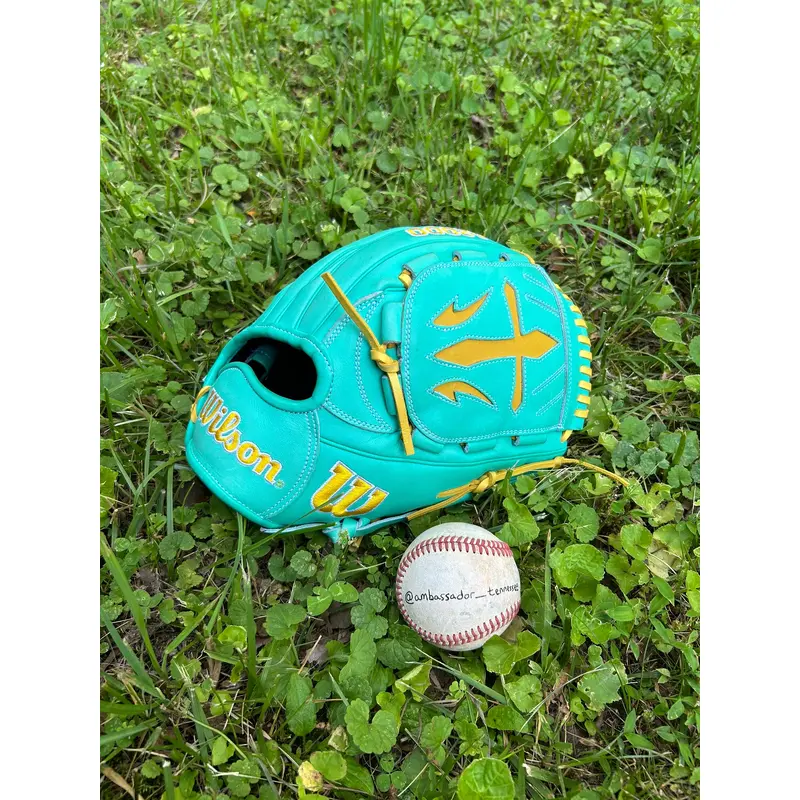 2025 Wilson A2000 12 Infield/Pitcher Baseball Glove Teal/Yellow
