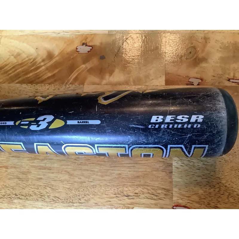 Used Easton Black Magic Bat (-3) Alloy 28 oz 31"
