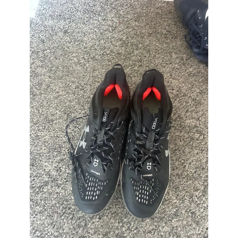 Men's Size M 12.5 (W 13.5) Under Armour (New)