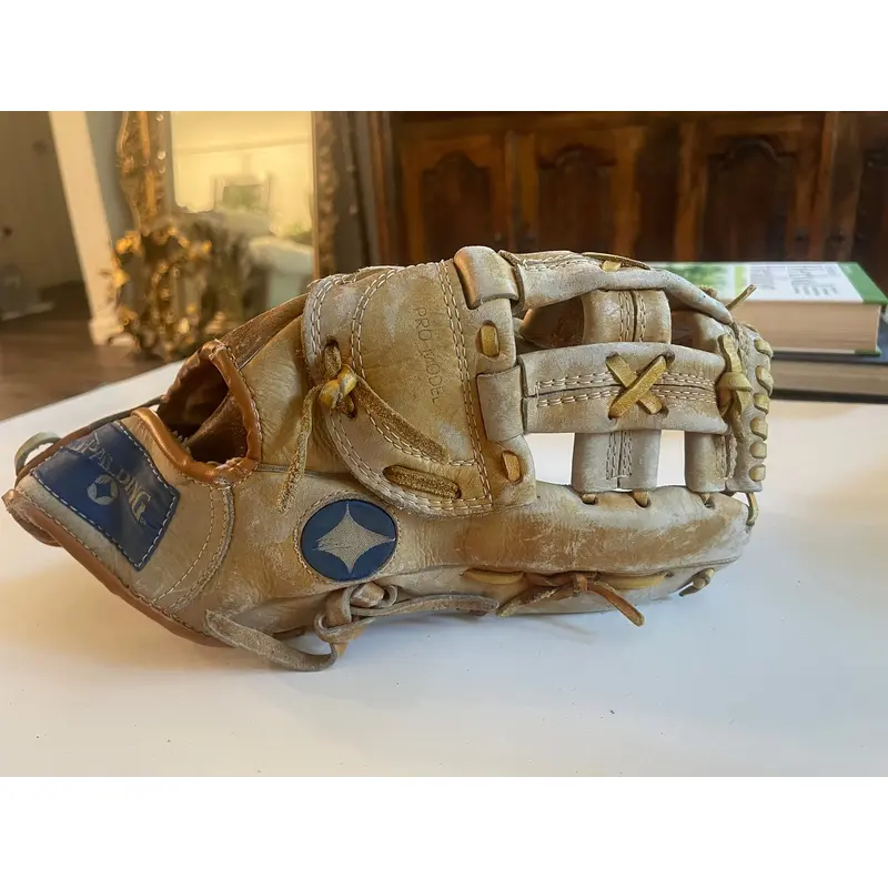 Spalding RH Infield Baseball Glove 12.5" (Used)
