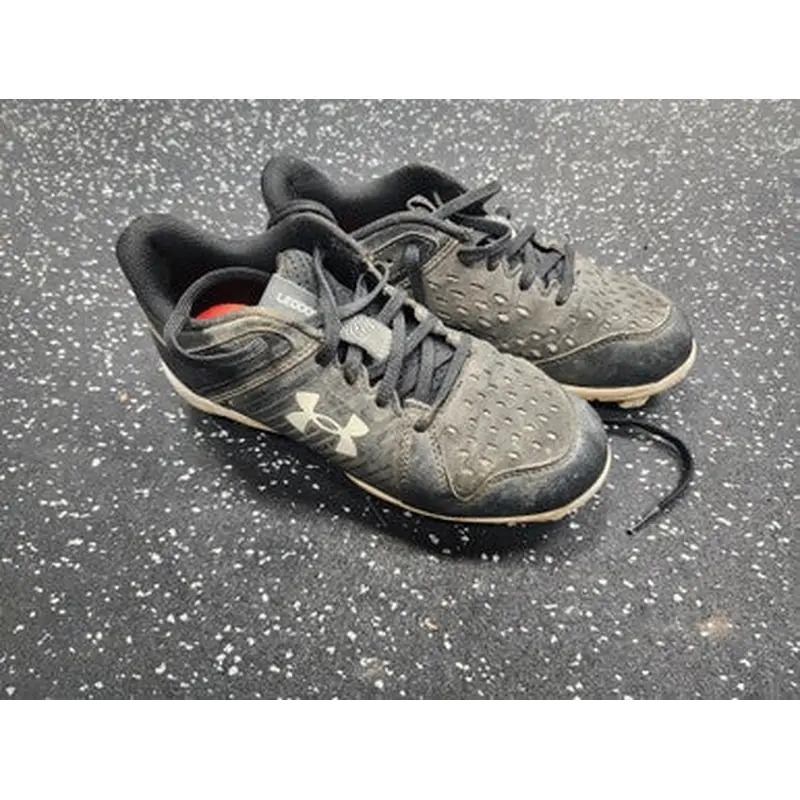 Used Under Armour LEADOFF LOW BB/SB Cleats Black Junior 03.5 11849-S000028134