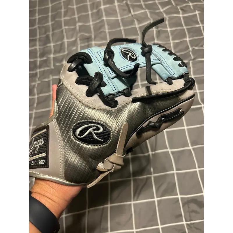 Rawlings RH Infield Heart of the Hide Baseball Glove 11.5" (Used)