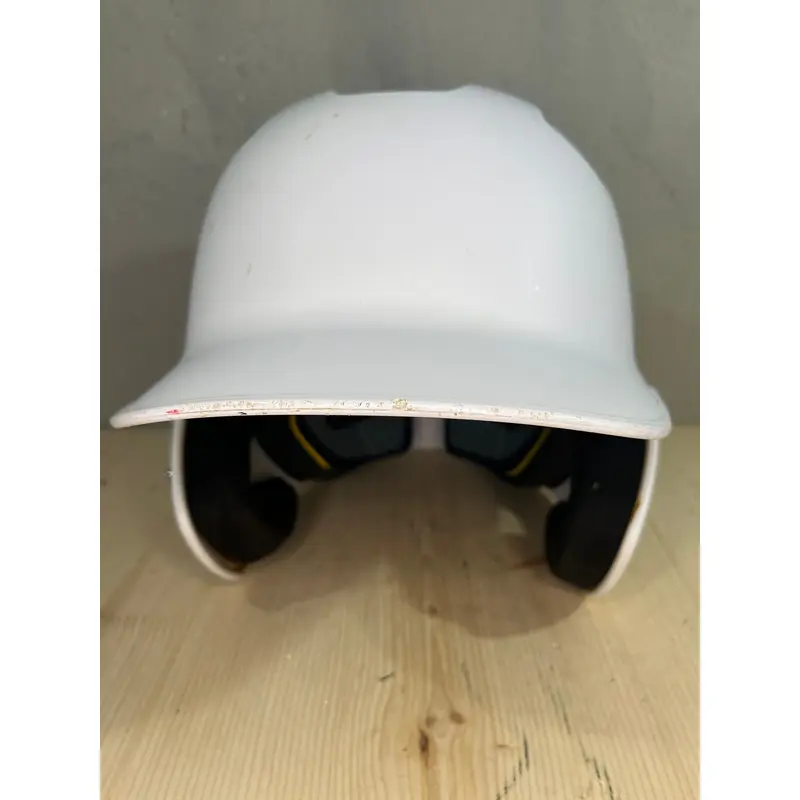 White Used 6 3/8-7 1/8 Easton Z5 Batting Helmet
