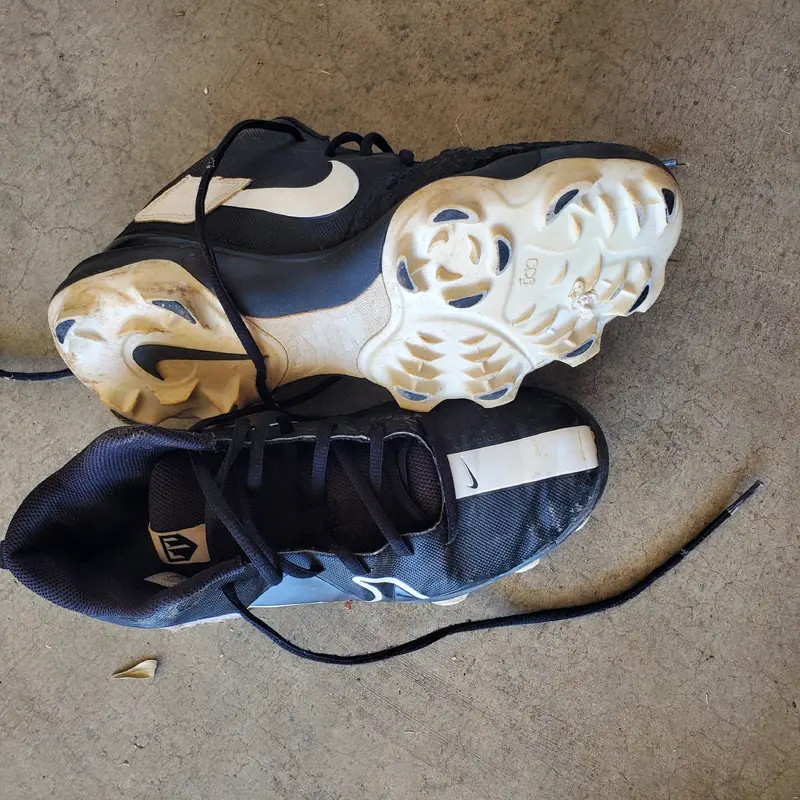 Black Men's Size M 8.5 (W 9.5) Nike High Top Trout Molded Cleats (Used)