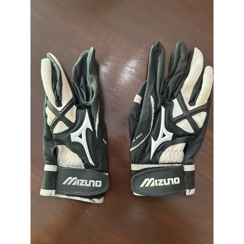 Mizuno batting gloves