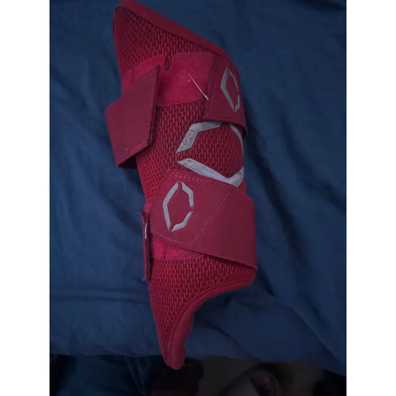 Dayton team issued Red EvoShield Shin Guards (Used)