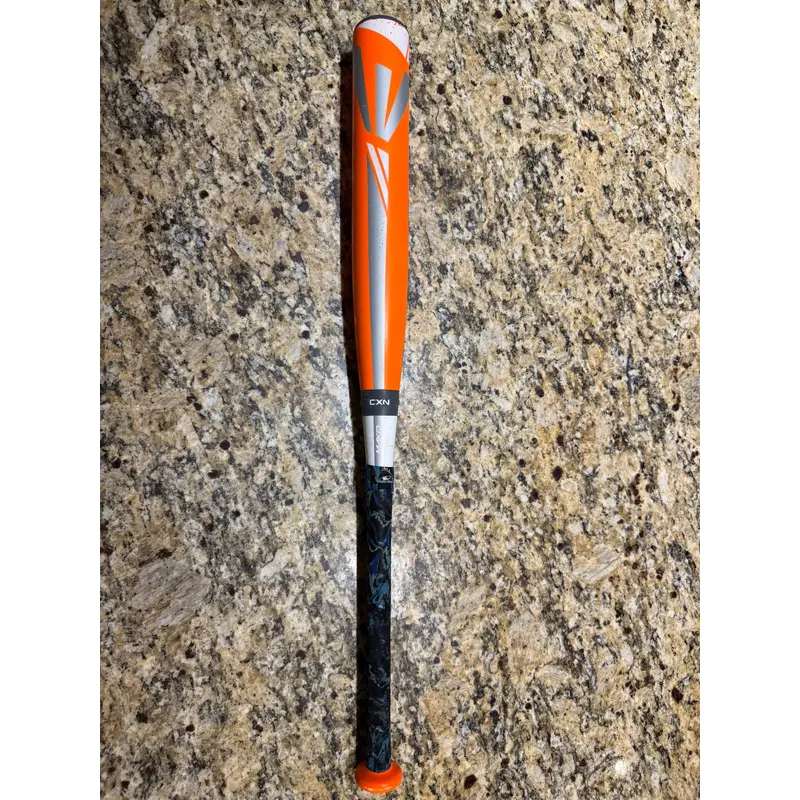 STUNNING!! GENTLY USED & RARE SIZE ORANGE BOMBER BAT!!  Easton Mako 29/18 (-11)