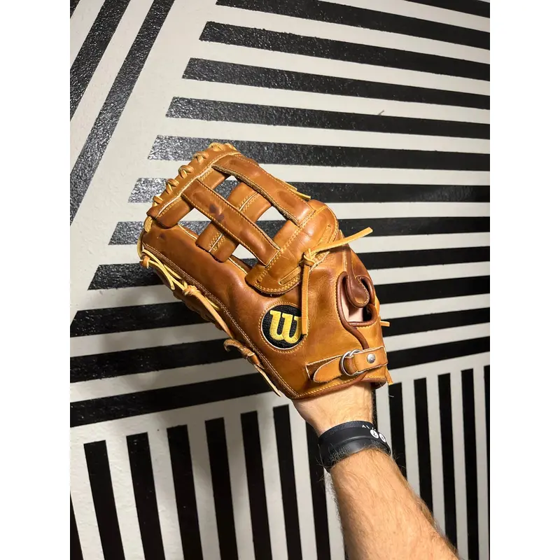 Wilson a2000 1883 12.5 lefty first base mitt baseball glove