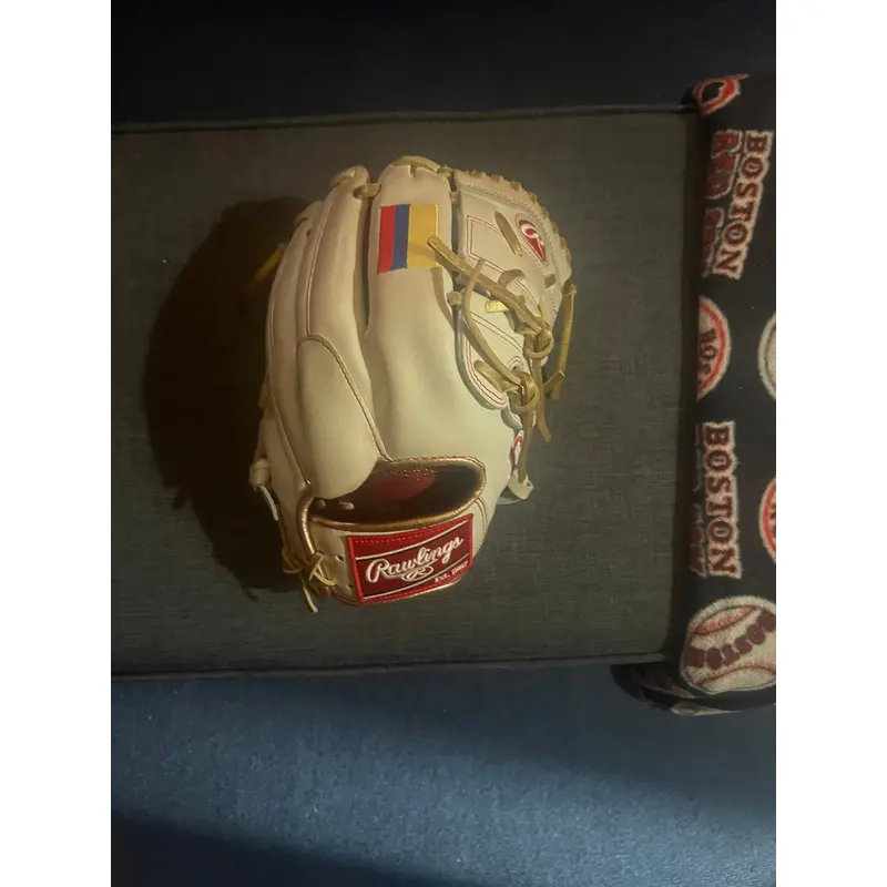 Used  Pitcher's 11.75" Heart of the Hide Baseball Glove