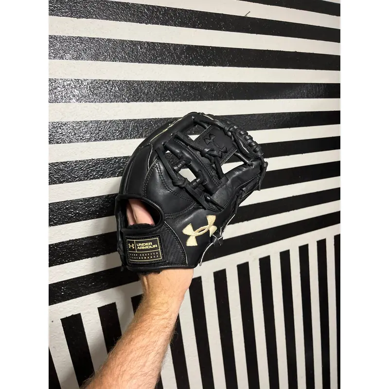Under Armor Flawless Series 11.5 infield baseball glove