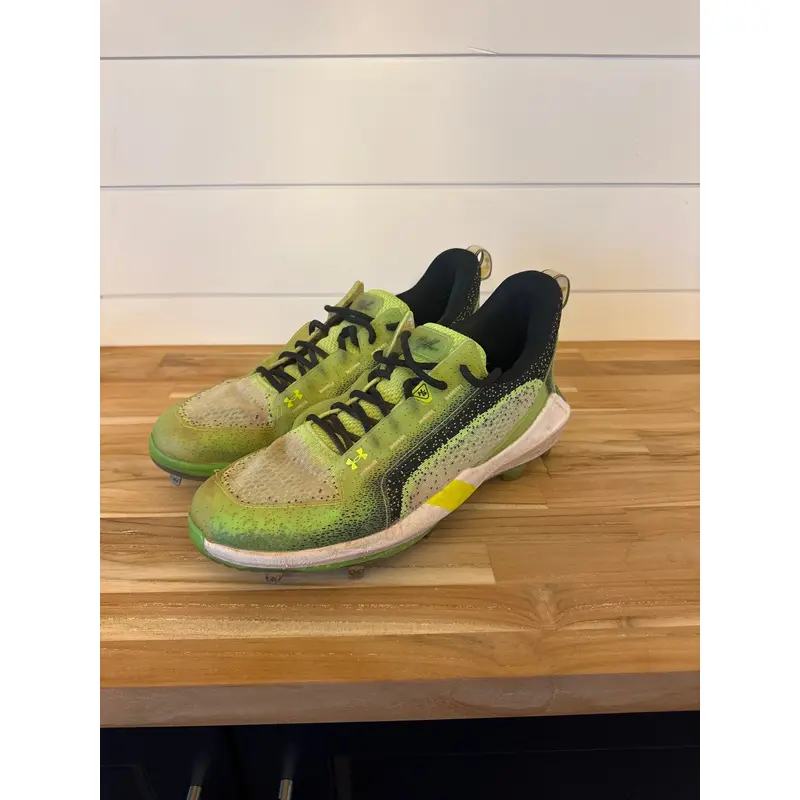 Green Men's Size M 11.0 (W 12.0) Under Armour Low Top Bryce harper (Used)