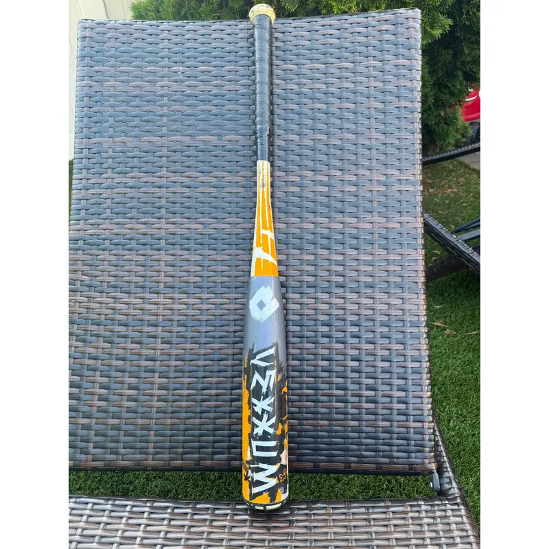 Demarini Vexxum Bat