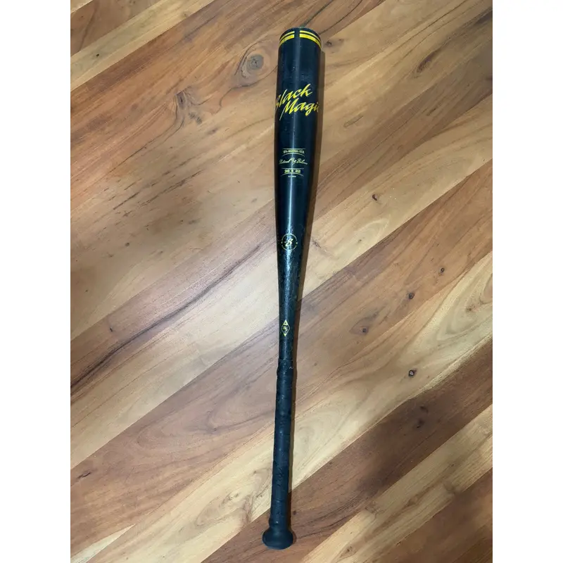 Easton Black Magic Alloy USSSA Certified Bat (-8)  22 oz 30" (Used)