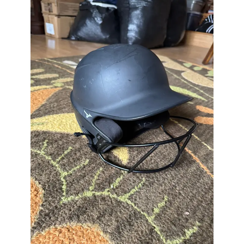 6 3/4 - 7 3/8 Black Mizuno Batting Helmet (Used)
