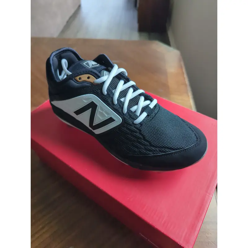 Black Men's Size M 10.0 (W 11.0) Adult New Balance Low Top Metal (New)