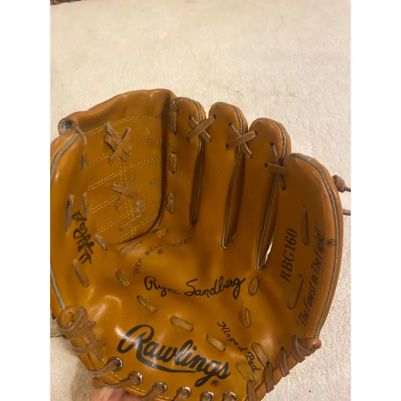 Vintage Ryan Sandberg Rawlings Signature Series 10 Baseball Glove