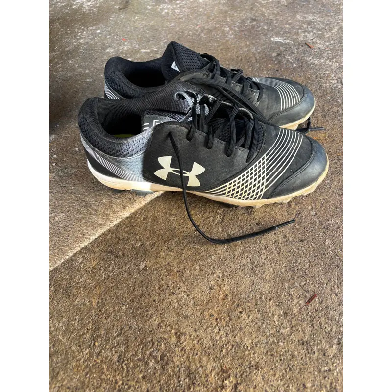 Under armor baseball Or Softball cleats