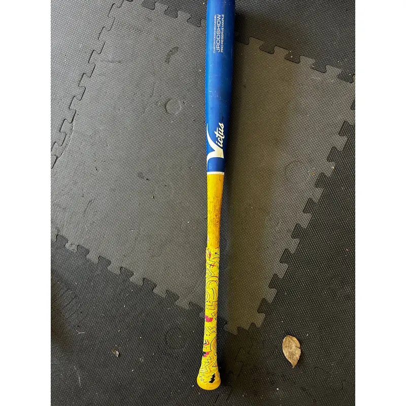 Victus JrodShow Bat  (-3) 30 oz 33" (Used)