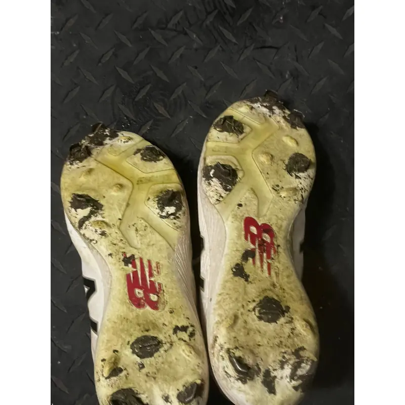 New Balance metal Cleats