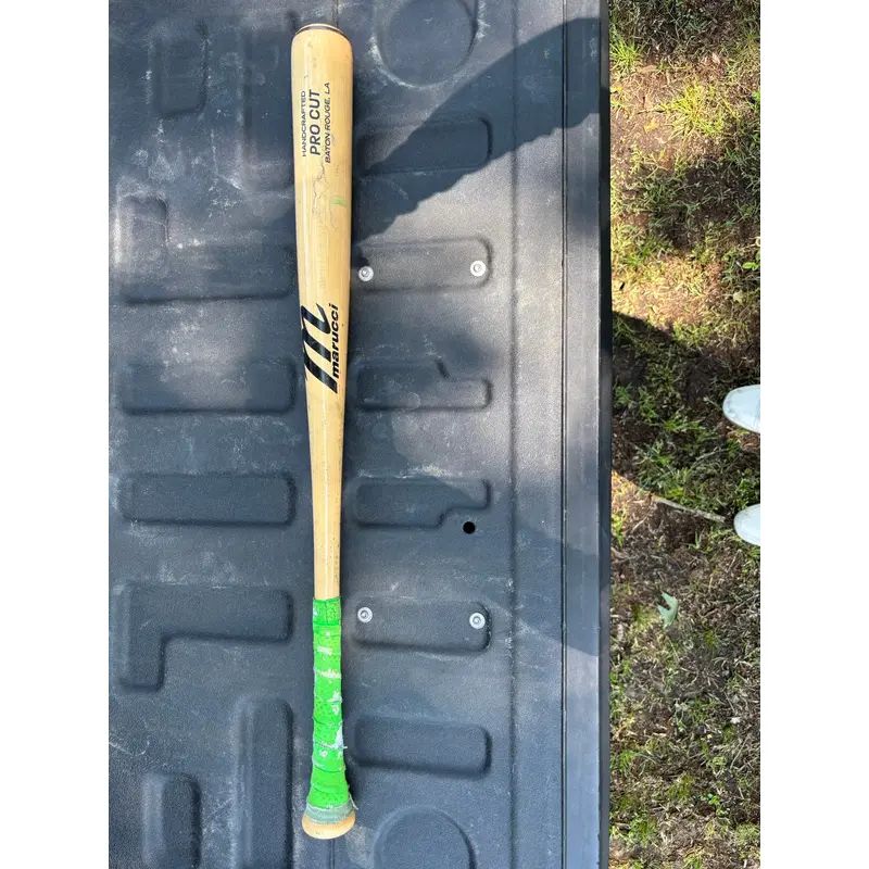 Marucci Bat Wood (-3) 28 oz 31" (Used)