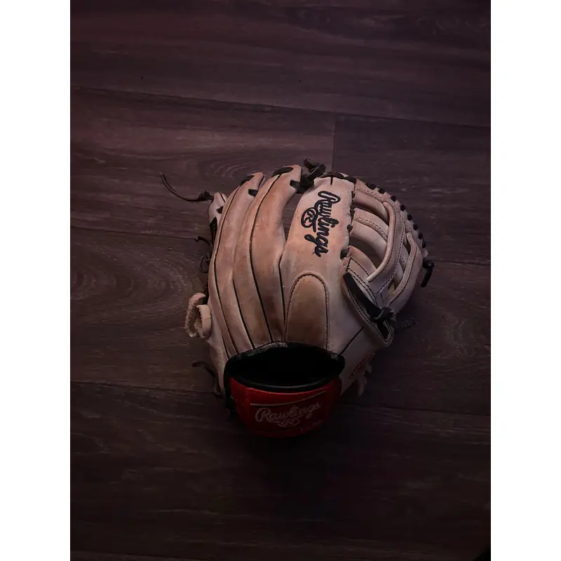 Rawlings Right Hand Throw Infield The Mark of a Pro Baseball Glove 11.25" (Used)