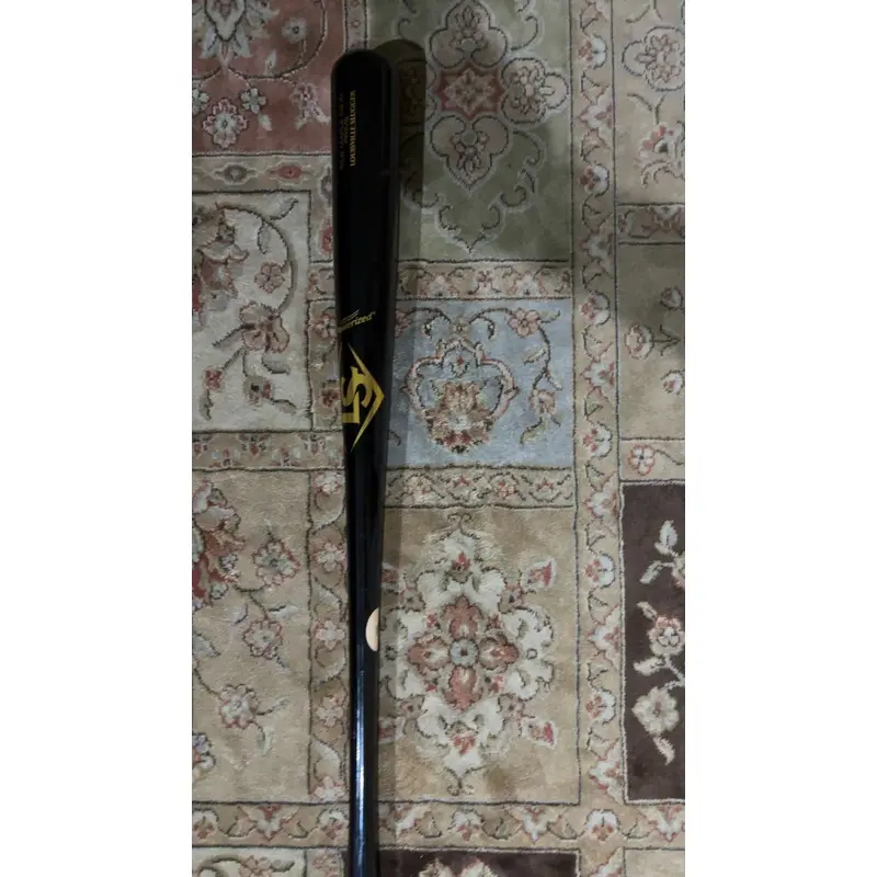 BRAND NEW Louisville Slugger Wood Bat
