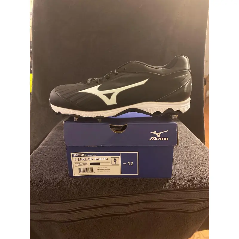 Black Women's Metal Mizuno