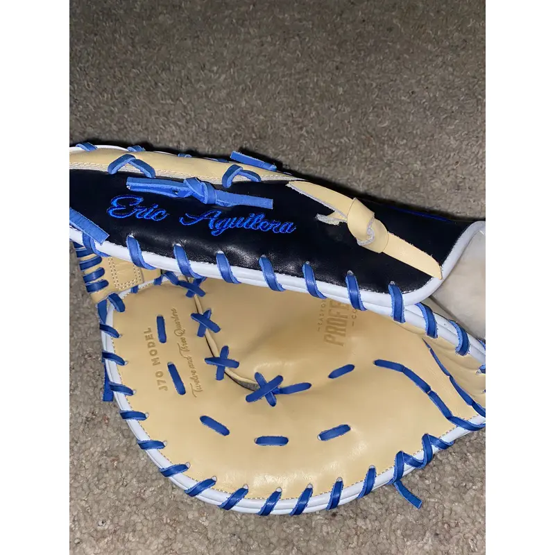 *PRO ISSUE**SEND OFFERS* PRO ISSUE EASTON FIRST BASE GLOVE