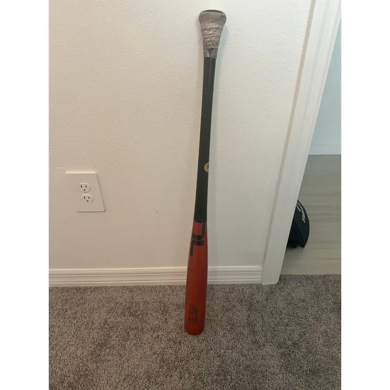 Used Tucci (-3) 30.5 oz 33.5" Bat