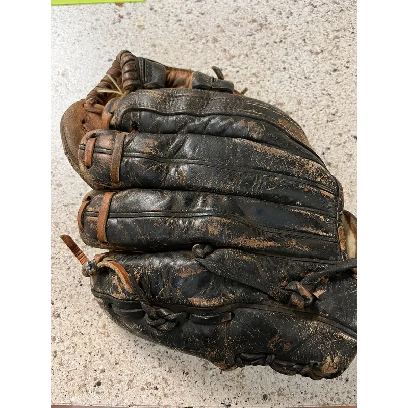 Vintage Collectors Item Black Adult Outfield 12.5" G1C3E Baseball Glove