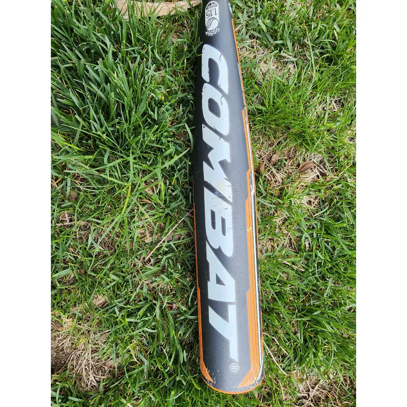 Used USSSA Certified 2017 Combat Composite Vigor Bat (-10) 20 oz 30"