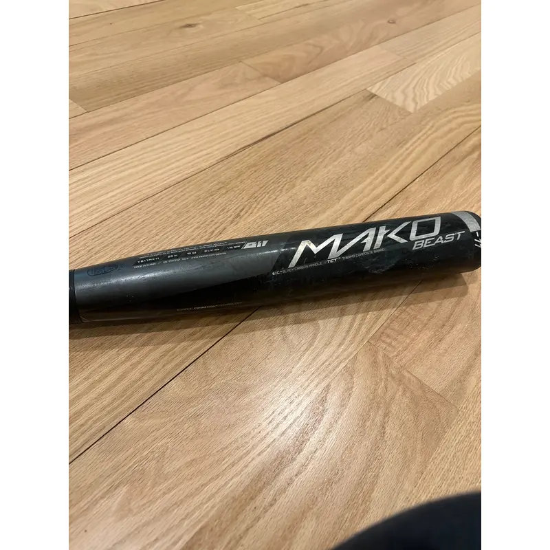 Used 2015 Composite (-11) 18 oz 29" Mako Beast Bat
