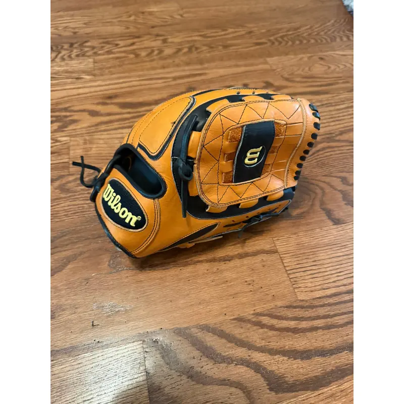 RHT Wilson A3000 Baseball Glove 11.5" (Used)