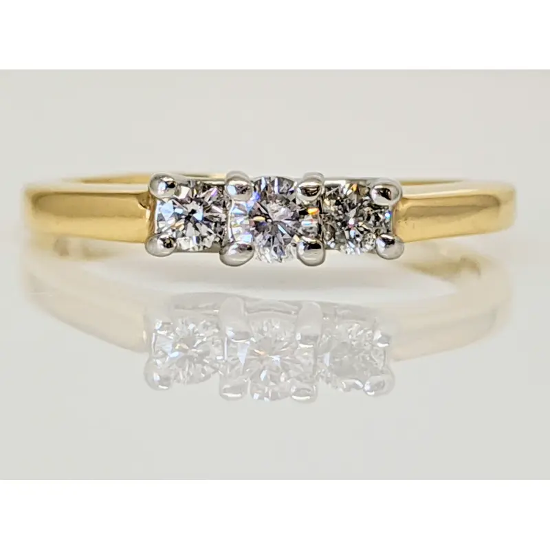14K .21 CARAT TOTAL WEIGHT SI2 G DIAMOND ROUND (3) TRINITY ESTATE RING 2.5 GRAMS