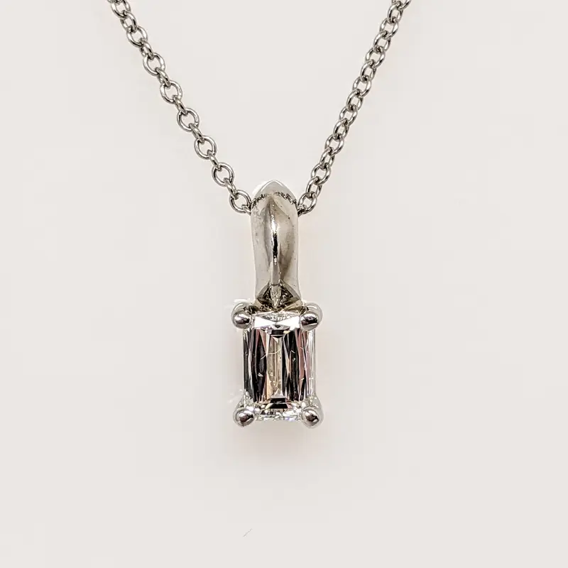 PLATINUM .33 CARAT TOTAL SI2 H DIAMOND EMERALD CUT ESTATE PENDANT & CHAIN 3.7 GRAMS