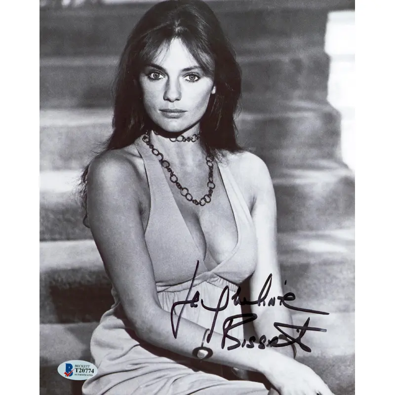 Jacqueline Bisset The Deep Signed 8x10 Black & White Sexy Photo BAS #T20774