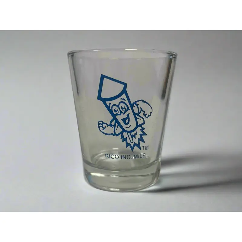 Los Wepas de Worcester Roberto Shot Glass