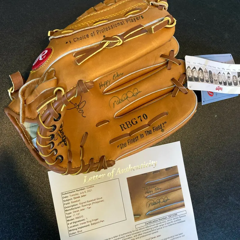 Derek Jeter Signed Rawlings Game Model Baseball Glove With JSA COA