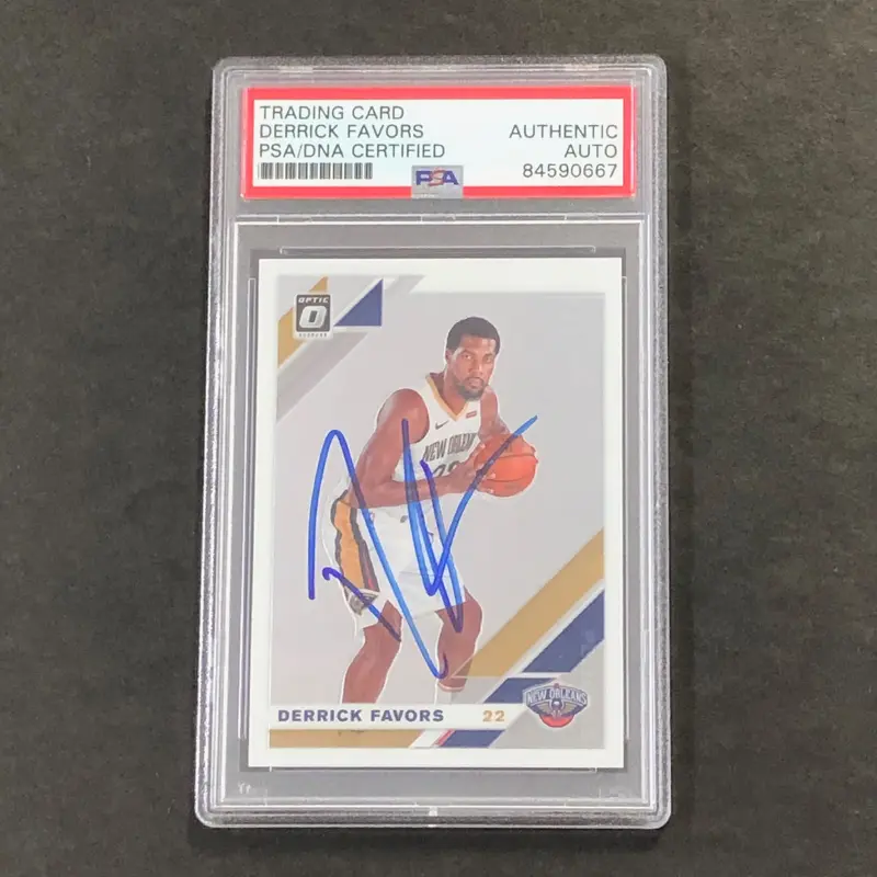 2019-20 Panini Optic #33 DERRICK FAVORS Signed Card AUTO PSA Slabbed Pelicans