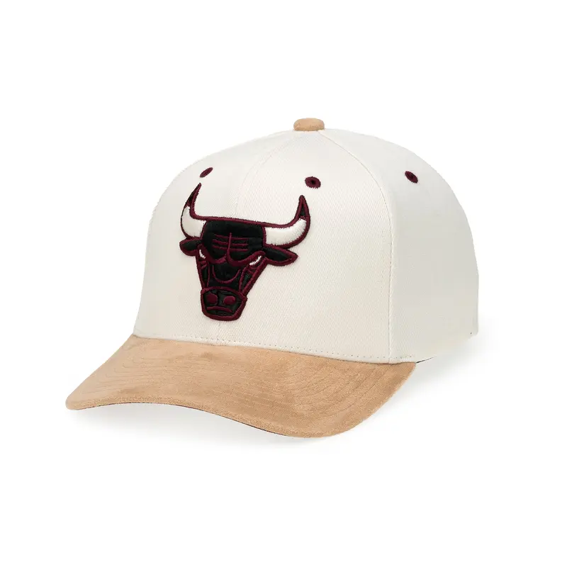 Mitchell & Ness - Cardinal Classic Red Snapback - Chicago Bulls - Cream Suede/Maroon UV