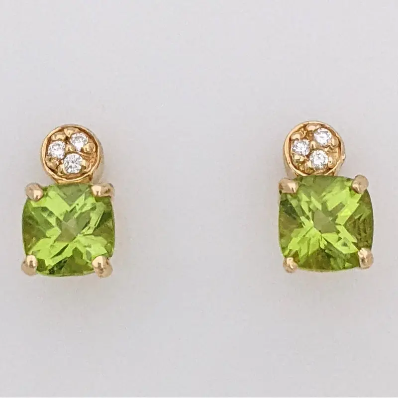 14K PERIDOT CUSHION CUT 5MM WITH (6) MELEE ESTATE EARRINGS 1.6 GRAMS